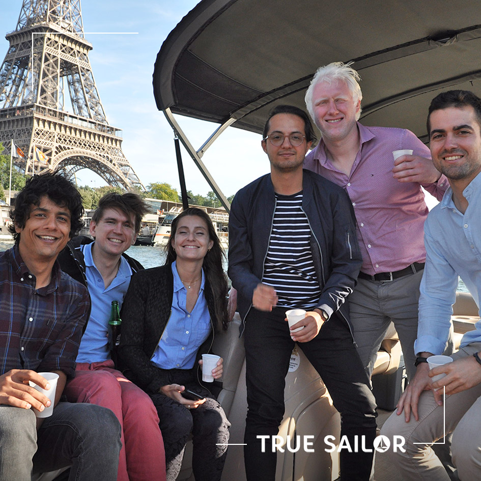 Visuel True Sailor organise des séminaires à Paris et sa tour Eiffel
