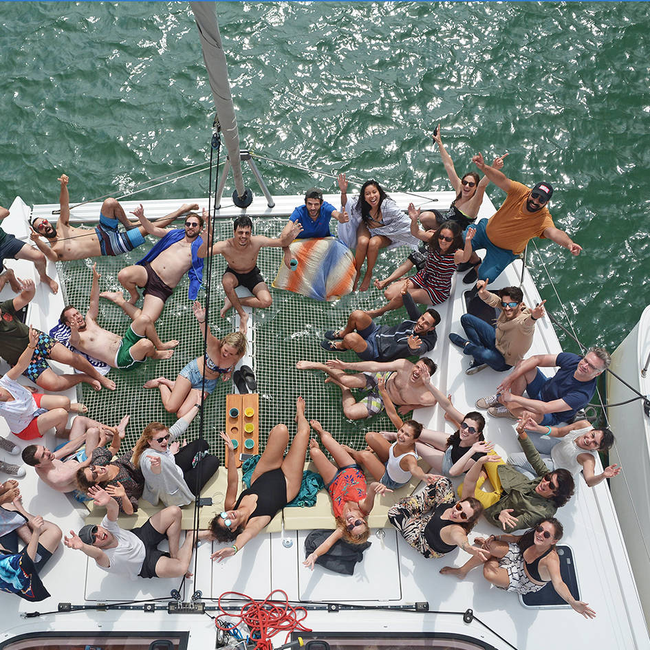 visuel-seminaire-catamaran-archon photo d'un séminaire sur un catamaran à Arcachon